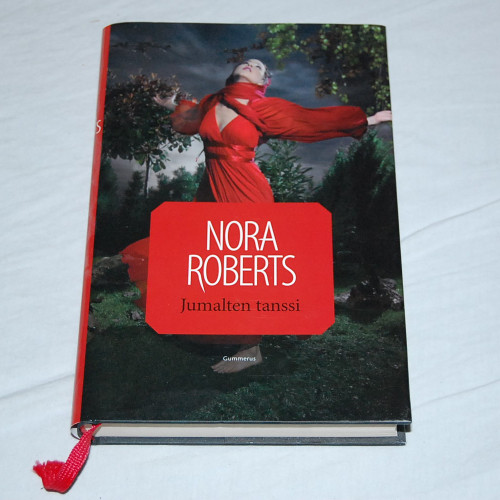 Nora Roberts Jumalten tanssi